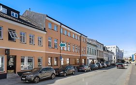 Ny Sentral Og Moderne Leilighet